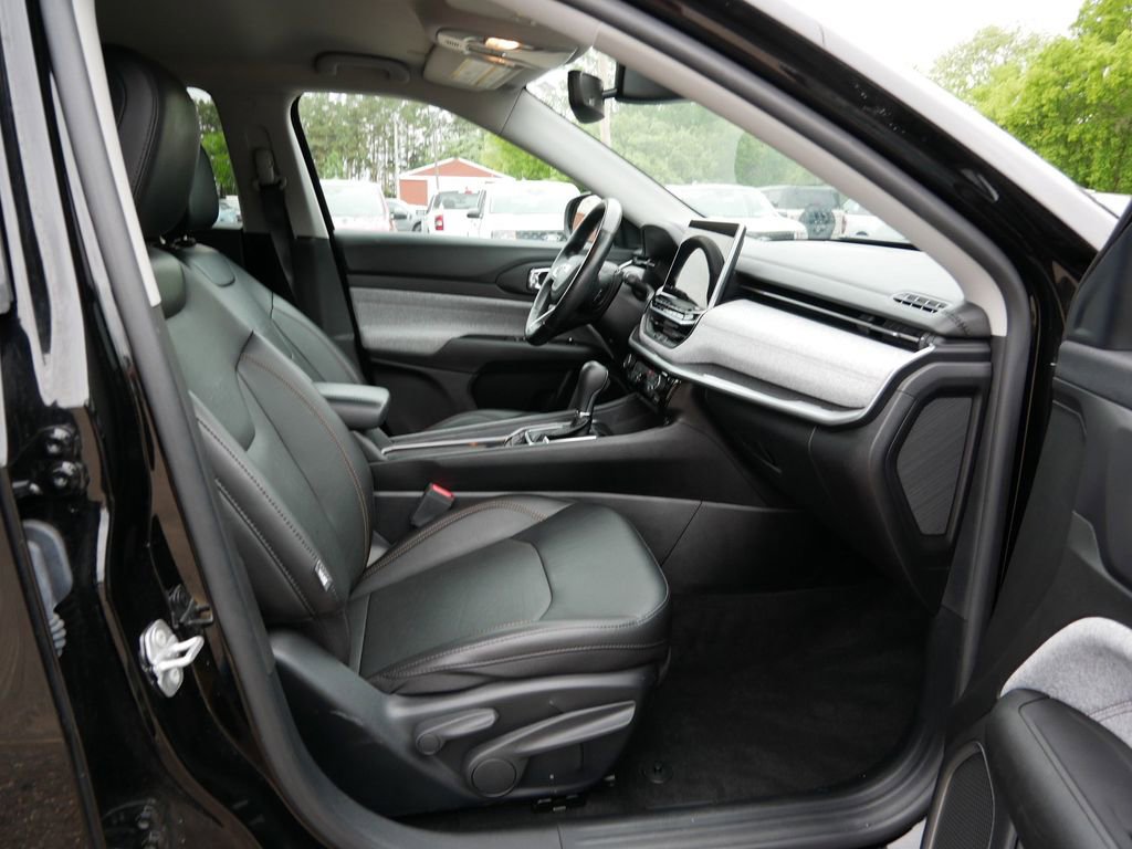Used 2022 Jeep Compass Latitude AWD/4WD image 8