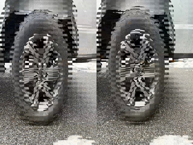 Certified 2023 Ford F150 Lariat w/ Equipment Group 502A High image 36