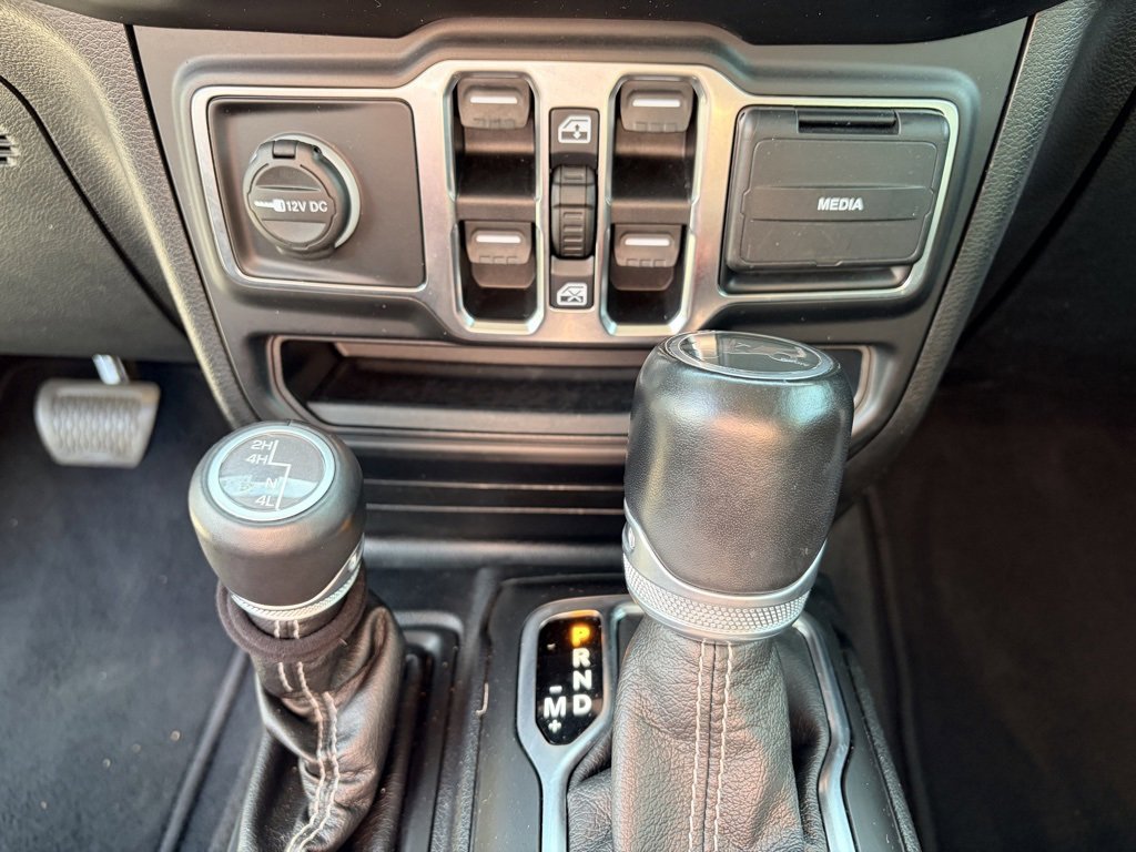 Used 2020 Jeep Wrangler Unlimited Sahara image 13