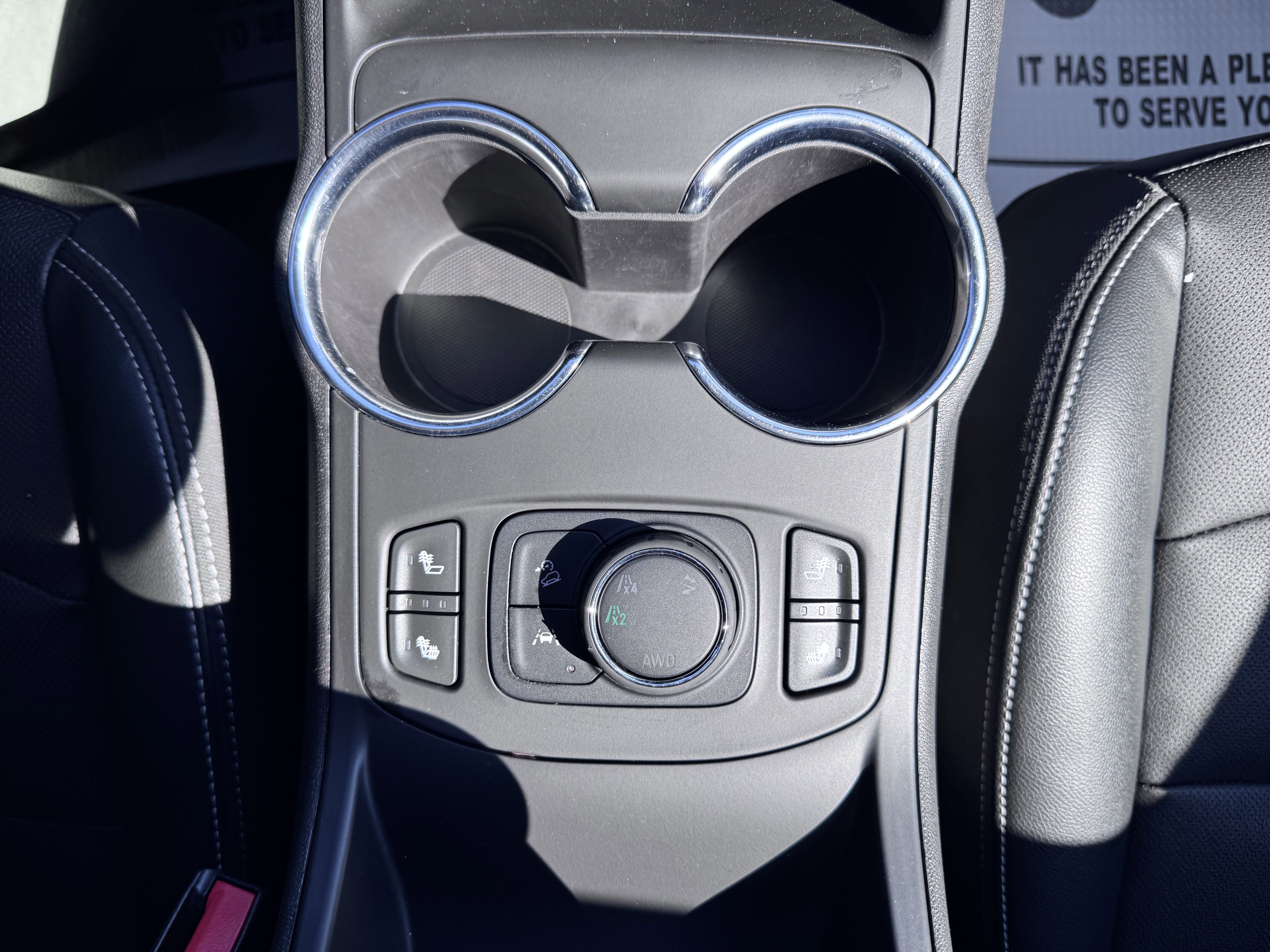 Used 2023 GMC Terrain SLT image 22