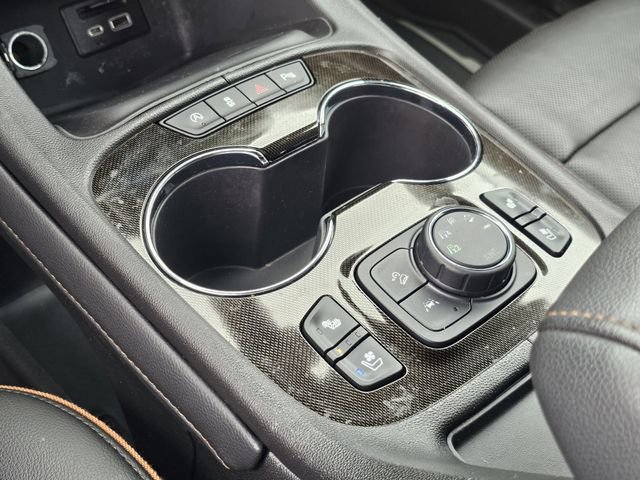 Used 2023 GMC Acadia AT4 w/ Technology Package image 25