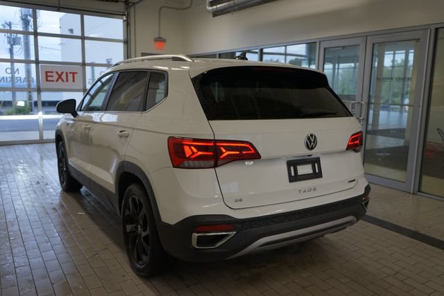 Used 2022 Volkswagen Taos SE w/ Panoramic Sunroof Package AWD/4WD image 11