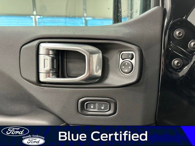 Used 2024 Jeep Wrangler Unlimited Sahara w/ Technology Group image 21