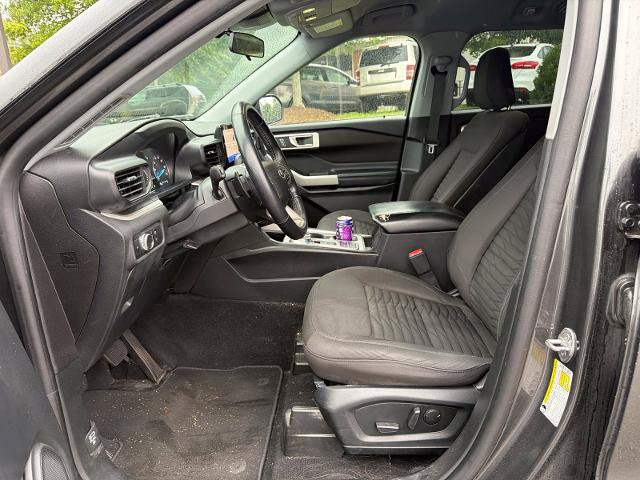 Certified 2020 Ford Explorer XLT w/ Comfort Package RWD image 28