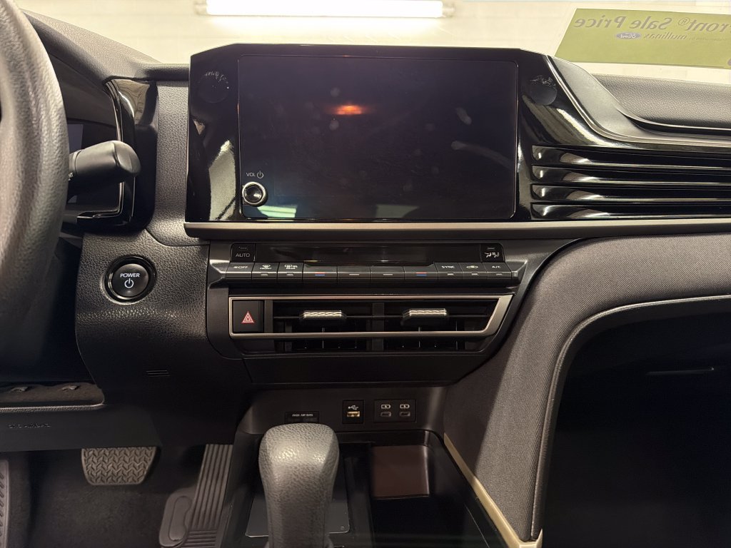 Used 2025 Toyota Camry LE FWD image 22