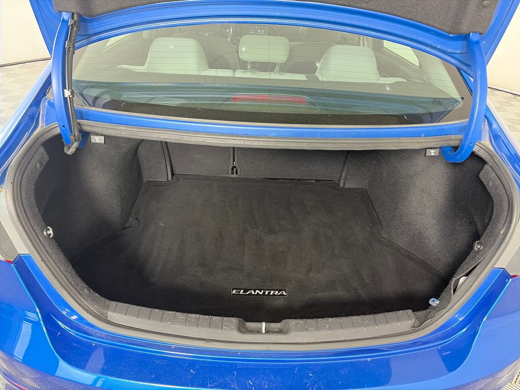 Used 2018 Hyundai Elantra Value Edition FWD image 25
