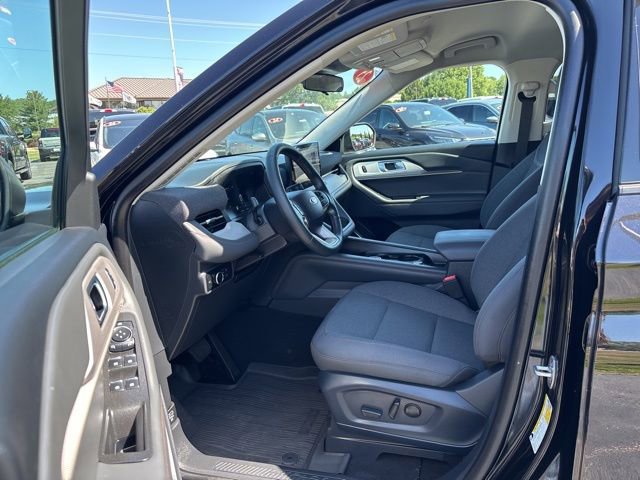 Certified 2025 Ford Explorer Active image 20