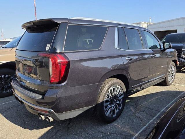 Used 2023 GMC Yukon Denali Ultimate AWD/4WD image 7
