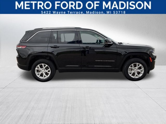 Used 2023 Jeep Grand Cherokee Limited AWD/4WD image 2
