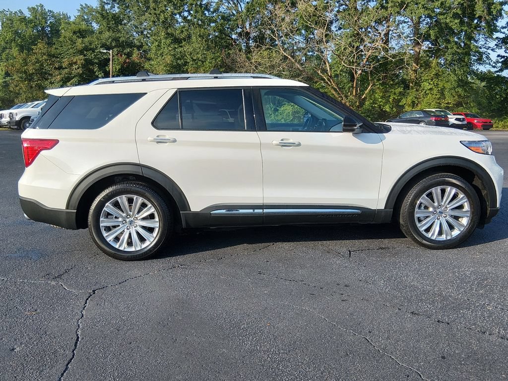 Certified 2023 Ford Explorer Limited w/ Limited Technology Package RWD image 3