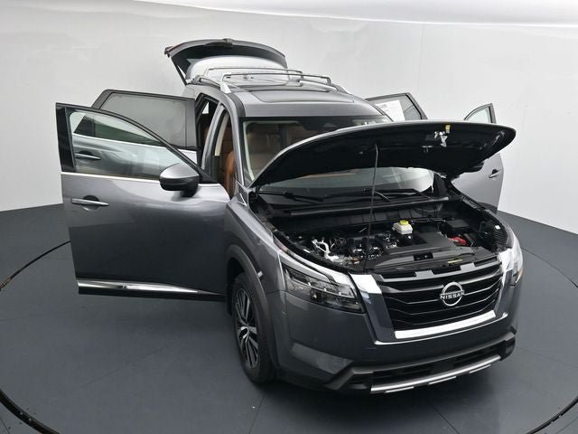 Used 2025 Nissan Pathfinder Platinum w/ Cargo Package AWD/4WD image 41