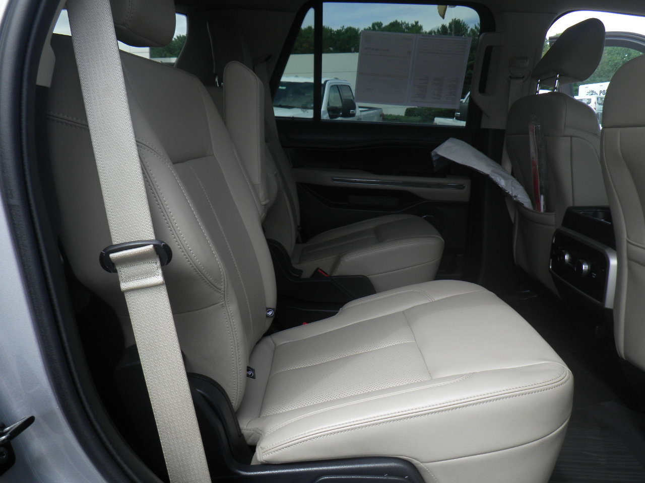Certified 2024 Ford Expedition XLT AWD/4WD image 24