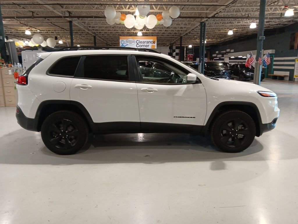 Used 2017 Jeep Cherokee High Altitude image 6