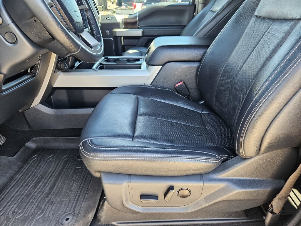 Certified 2022 Ford F450 Lariat w/ Lariat Ultimate Package AWD/4WD image 17