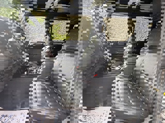 Certified 2025 Ford Bronco Badlands AWD/4WD image 11