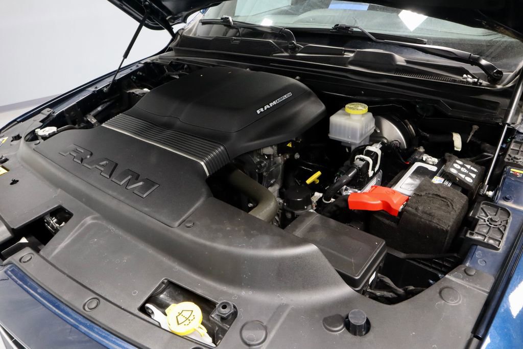 Used 2023 RAM 1500 Laramie AWD/4WD image 18