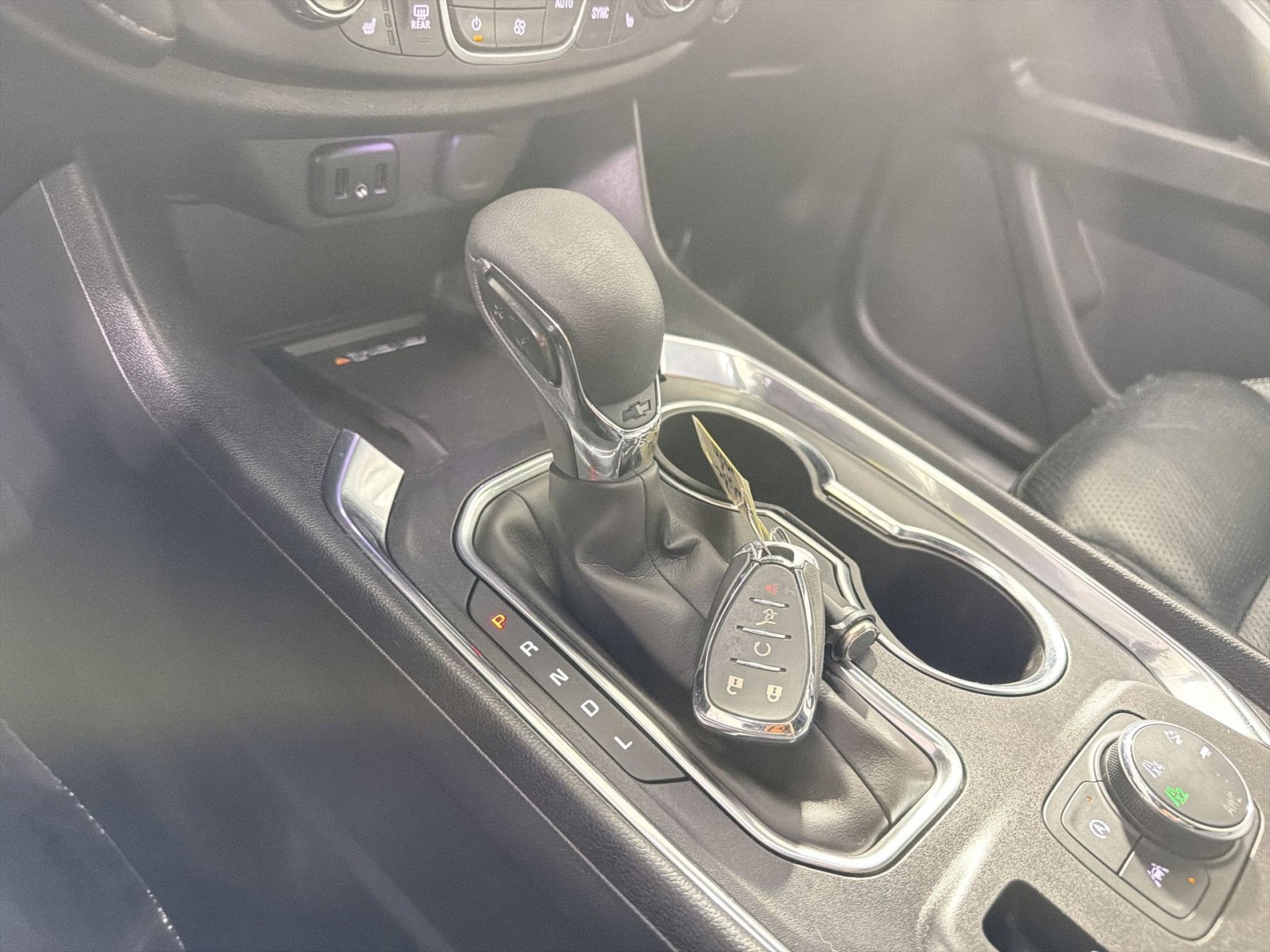 Used 2023 Chevrolet Traverse LT image 36