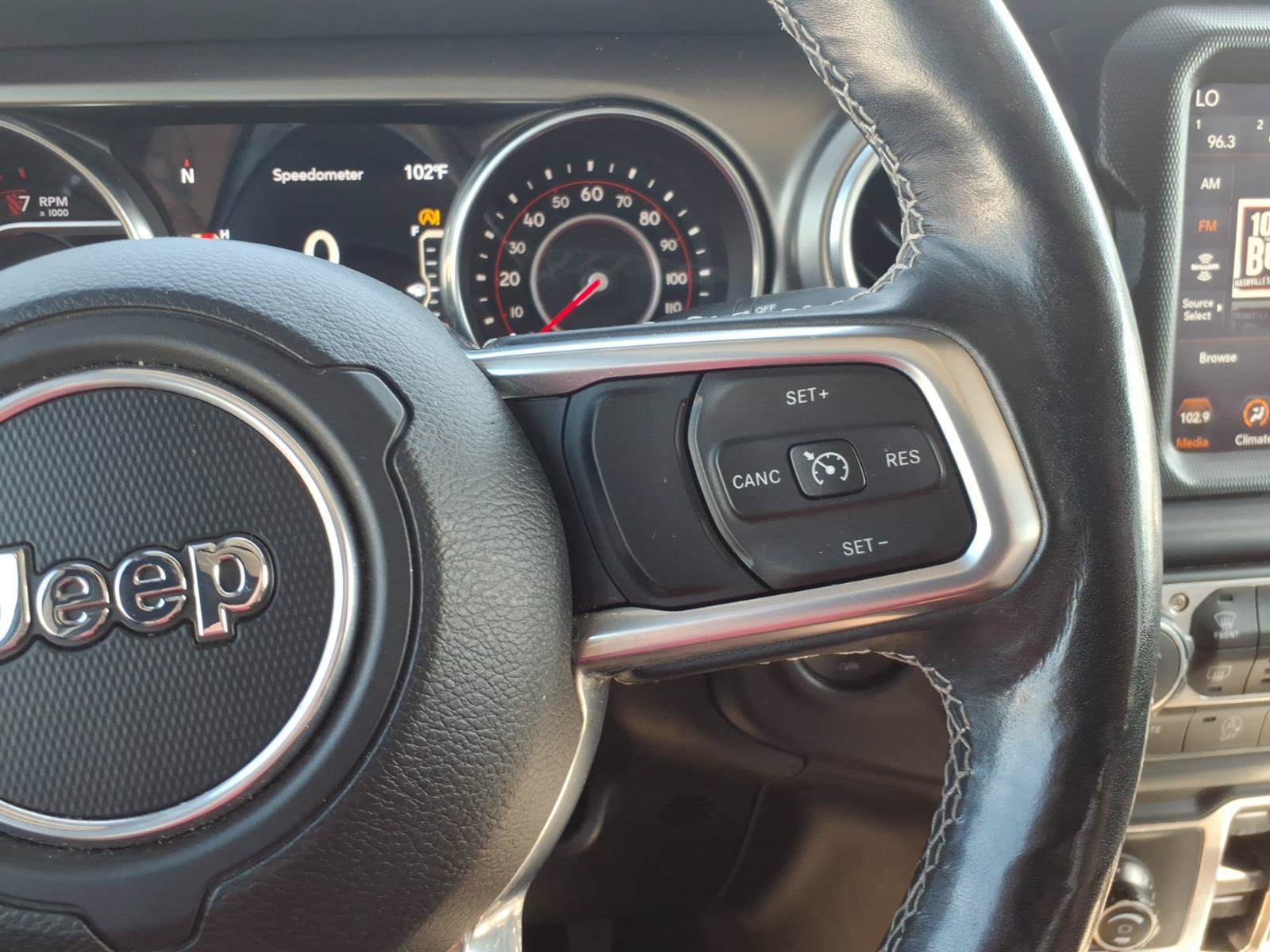 Used 2021 Jeep Gladiator Rubicon AWD/4WD image 17