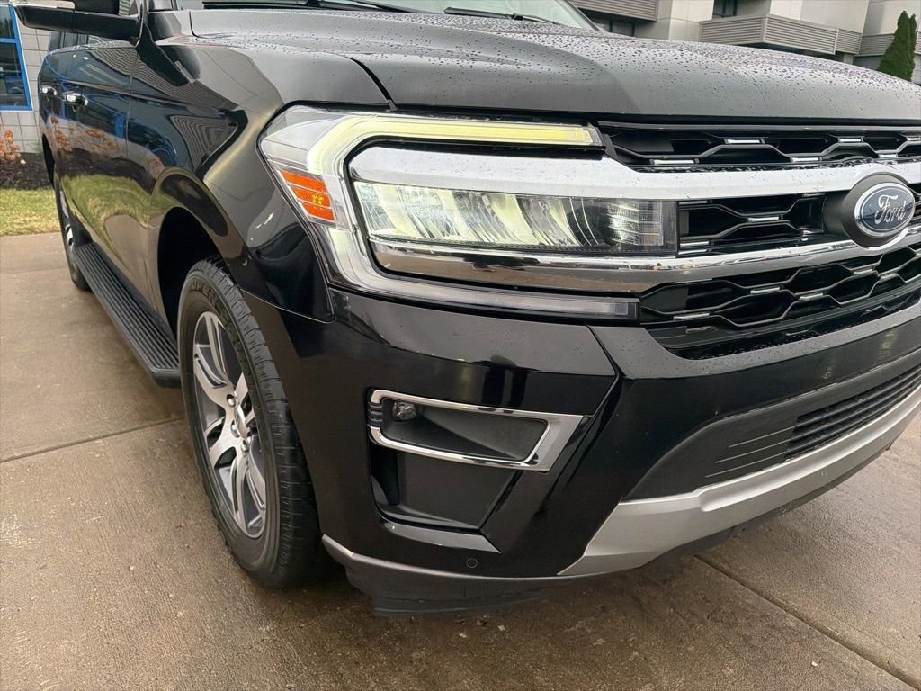Certified 2024 Ford Expedition Limited image 9