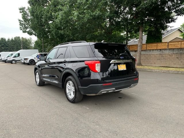 Certified 2024 Ford Explorer XLT w/ Equipment Group 202A AWD/4WD image 3