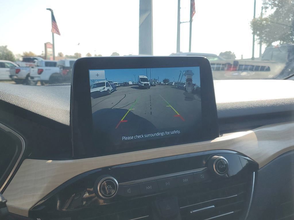 Certified 2021 Ford Escape Titanium w/ Titanium Elite Package image 28