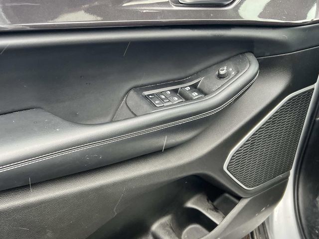 Used 2022 Jeep Grand Cherokee L Laredo w/ Luxury Tech Group I image 11