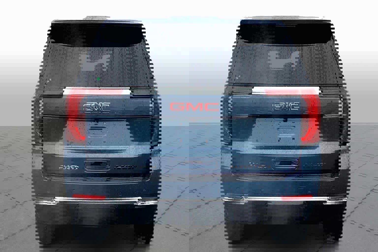 Used 2025 GMC Yukon XL Elevation image 4