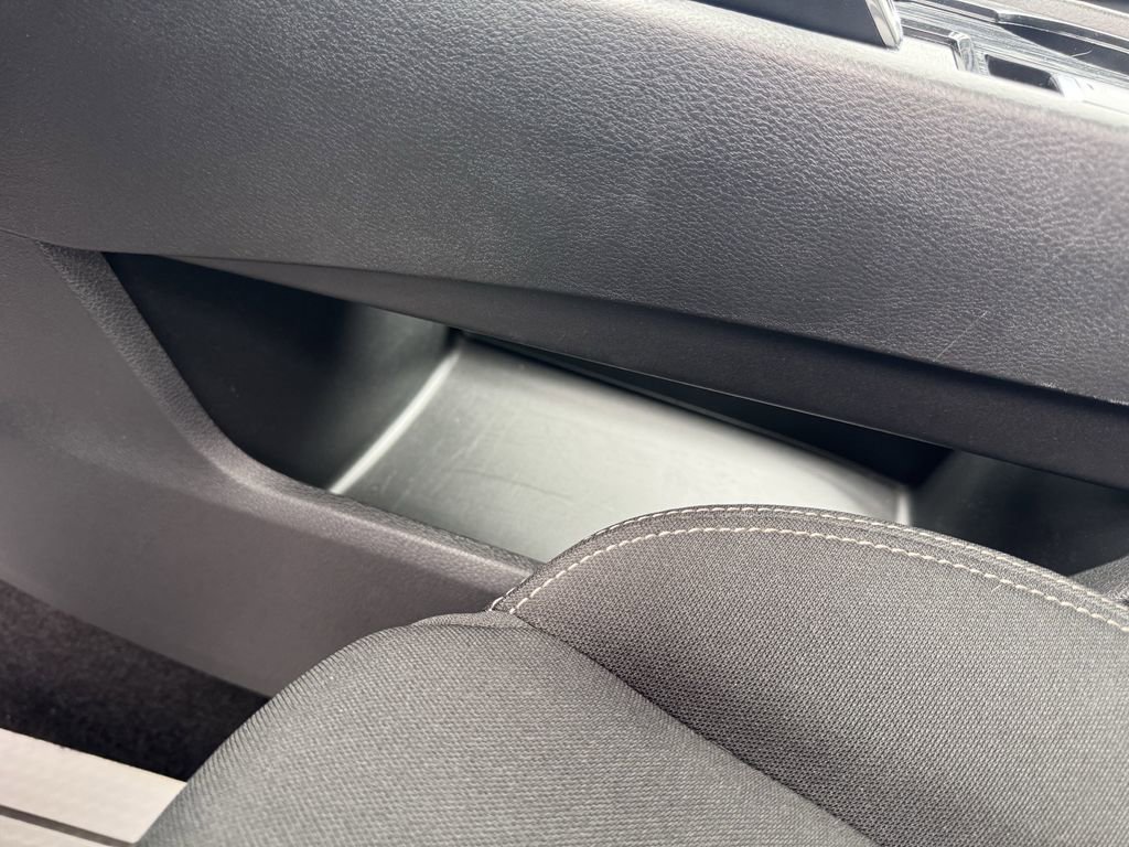 Used 2023 Nissan Rogue S image 22