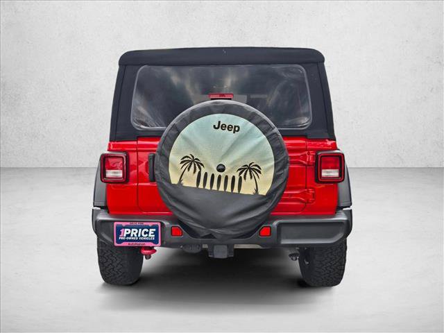 Used 2021 Jeep Wrangler Unlimited Rubicon AWD/4WD image 7