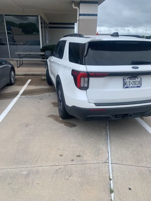 Certified 2025 Ford Explorer ST-Line w/ Premium Package RWD image 4