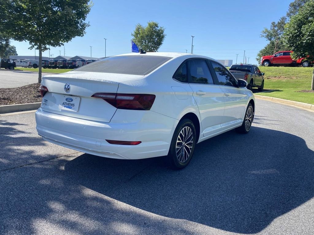 Used 2020 Volkswagen Jetta SE w/ SE Cold Weather Package FWD image 3