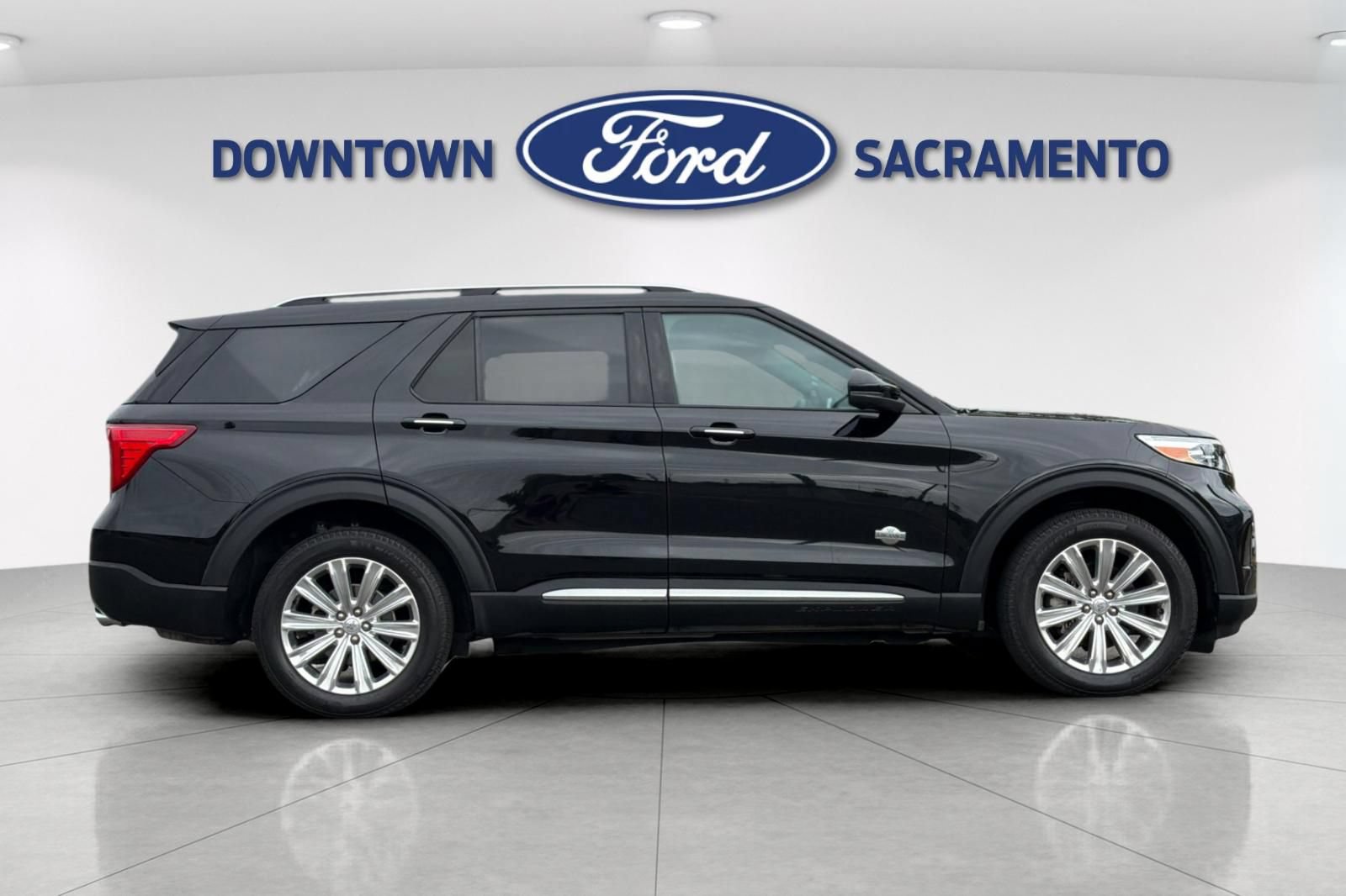 Certified 2023 Ford Explorer King Ranch w/ Technology Package AWD/4WD image 10