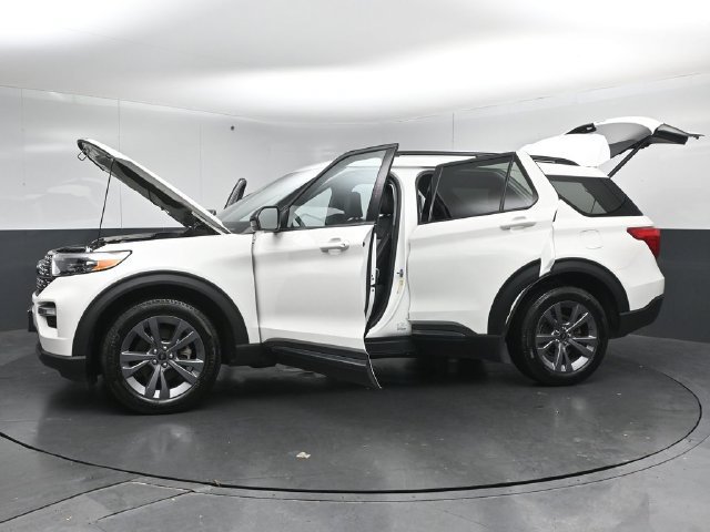 Certified 2024 Ford Explorer XLT w/ Equipment Group 202A AWD/4WD image 56