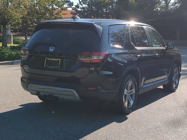 Used 2025 Honda Pilot EX-L image 4