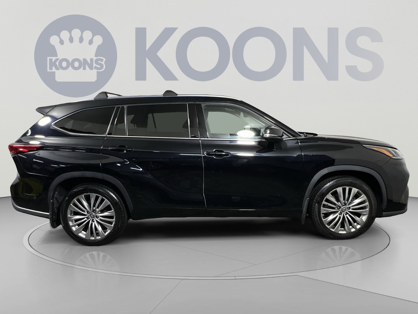 Used 2021 Toyota Highlander Platinum AWD/4WD image 12