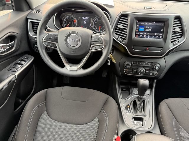 Used 2019 Jeep Cherokee Latitude w/ Popular Appearance Group FWD image 8