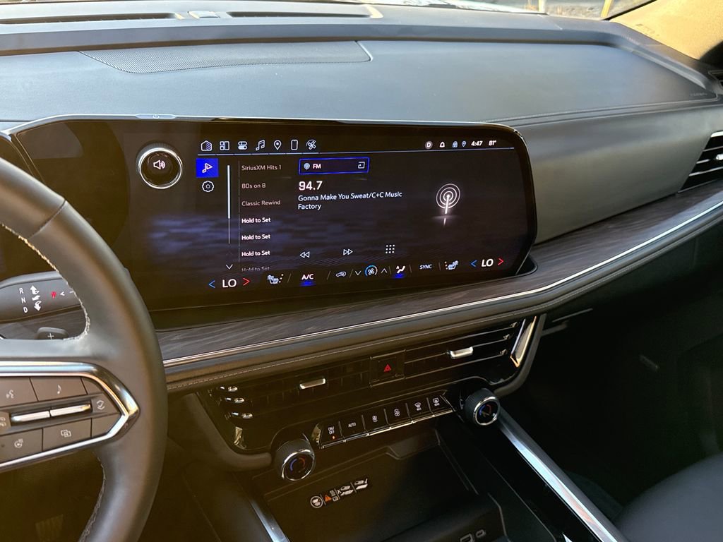 Used 2025 Chevrolet Tahoe Z71 w/ Comfort Package image 21