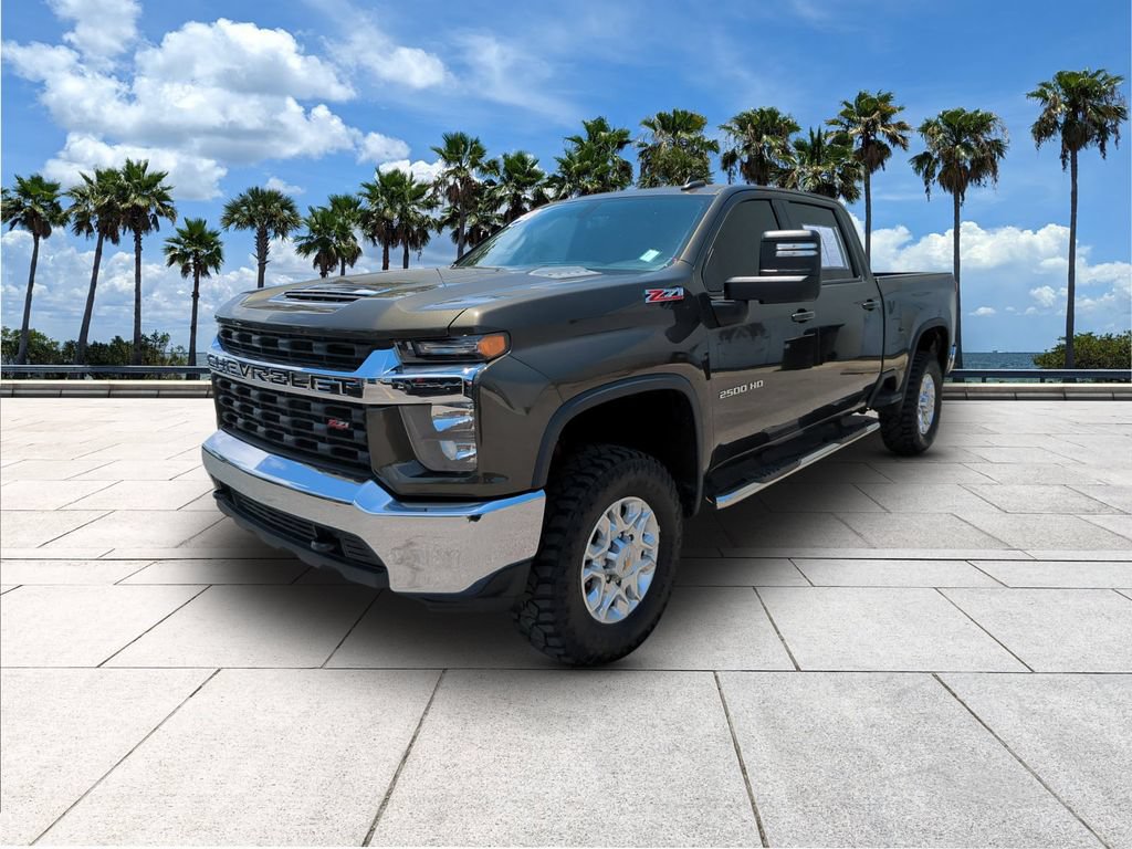 Used 2023 Chevrolet Silverado 2500 LT AWD/4WD image 3