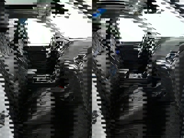 Certified 2023 Ford Edge Titanium w/ Class II Trailer Tow Package image 10