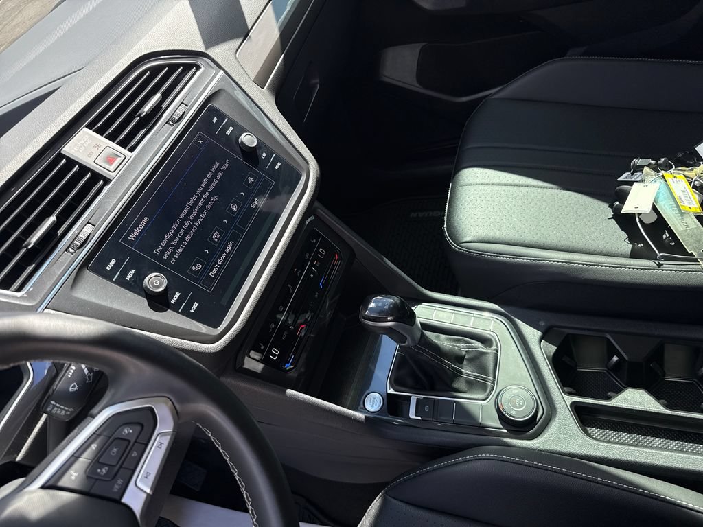 Used 2023 Volkswagen Tiguan SE AWD/4WD image 17