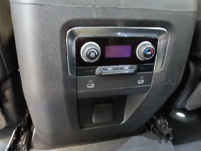 Used 2023 Chevrolet Suburban Z71 image 30