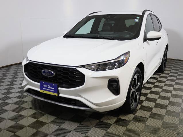 Certified 2023 Ford Escape ST-Line Select w/ Tech Pack #2 AWD/4WD image 2
