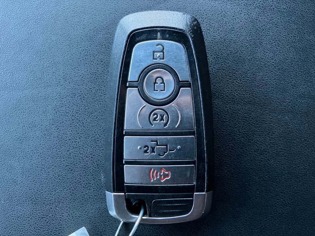 Certified 2022 Ford F250 Platinum w/ FX4 Off-Road Package image 33