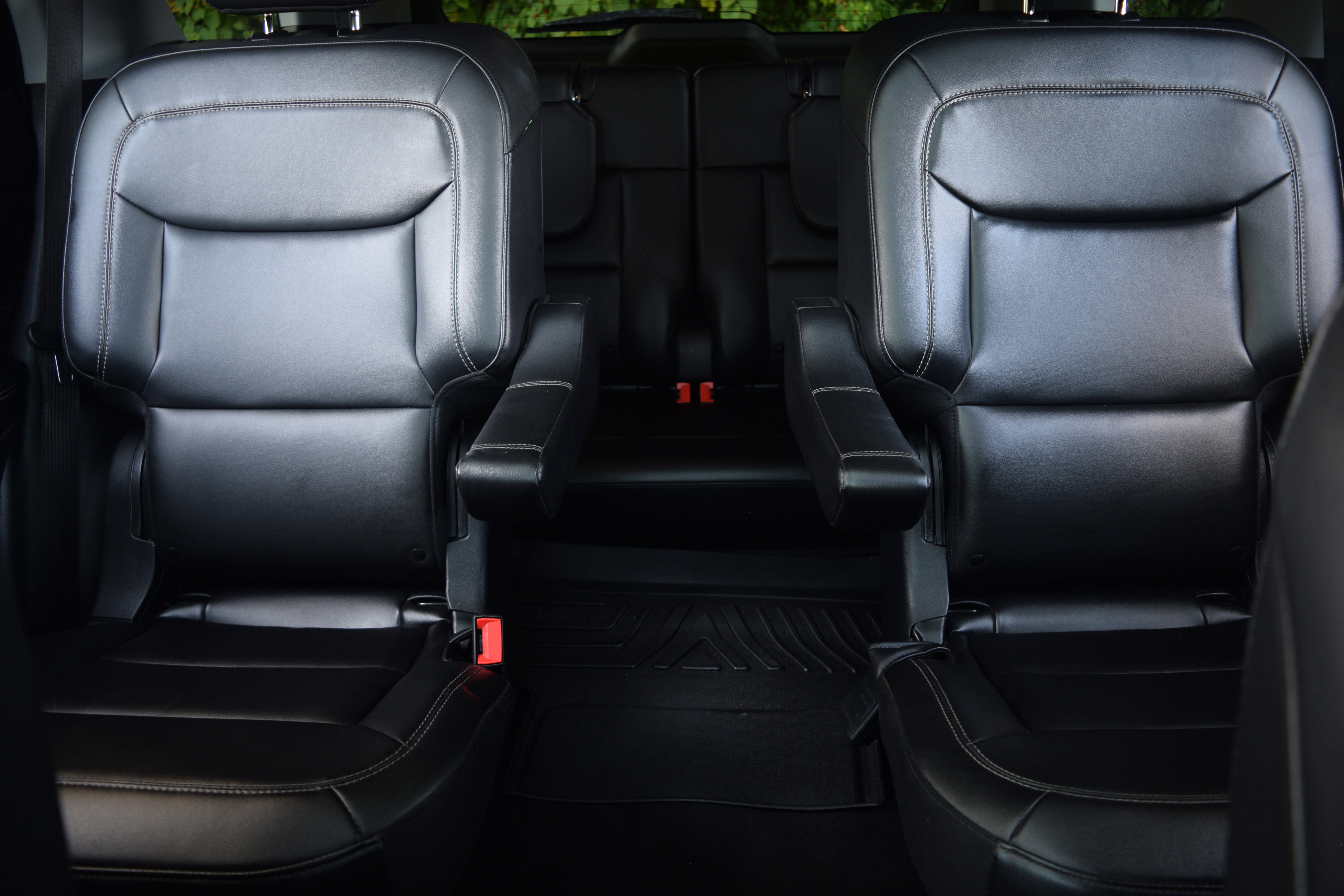 Certified 2022 Ford Explorer XLT w/ Equipment Group 202A image 14