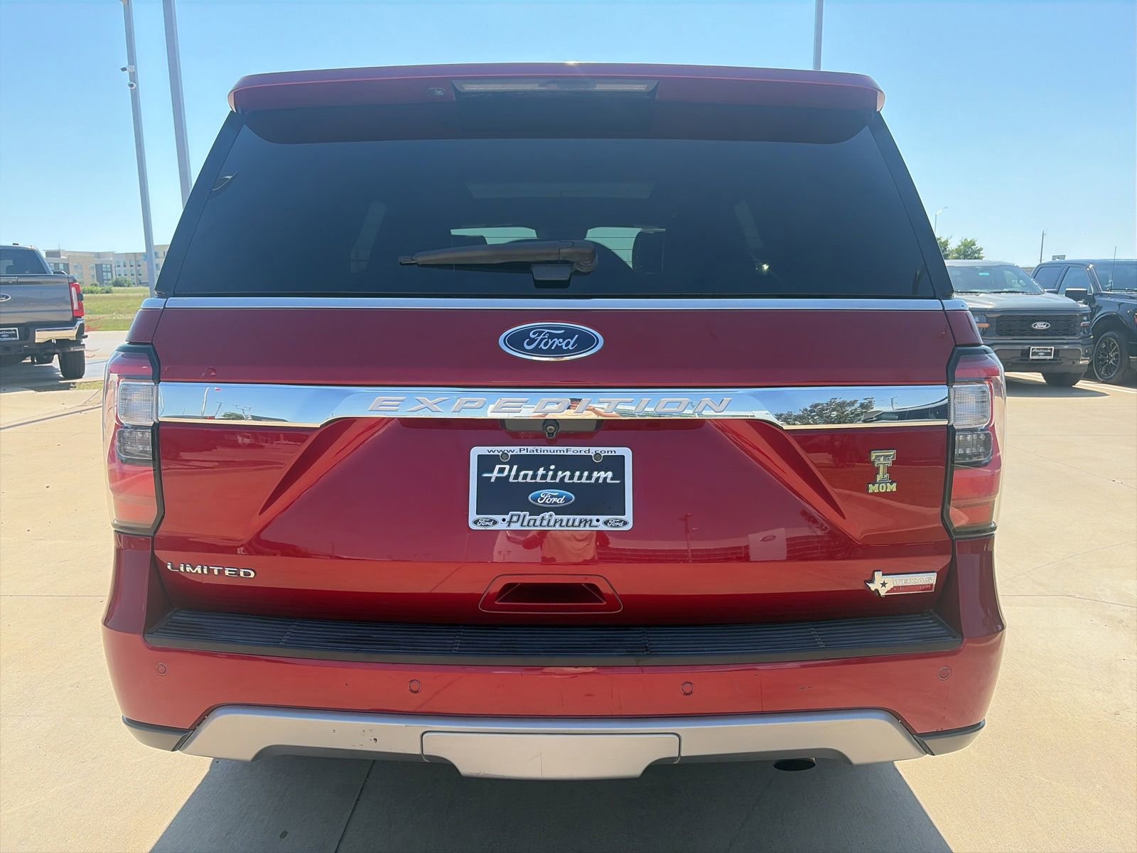 Certified 2019 Ford Expedition Limited w/ Texas Edition Package RWD image 4