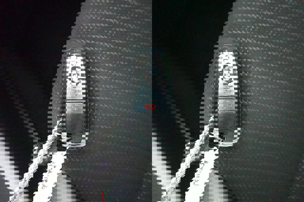 Certified 2025 Ford Escape ST-Line image 32