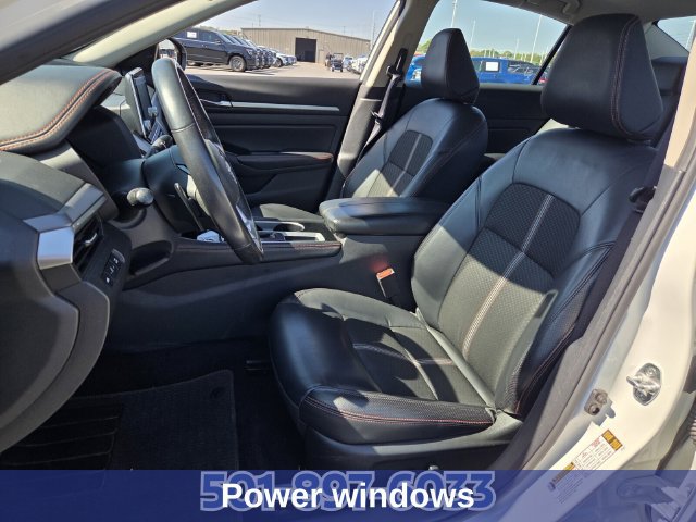 Used 2024 Nissan Altima 2.5 SR FWD image 10