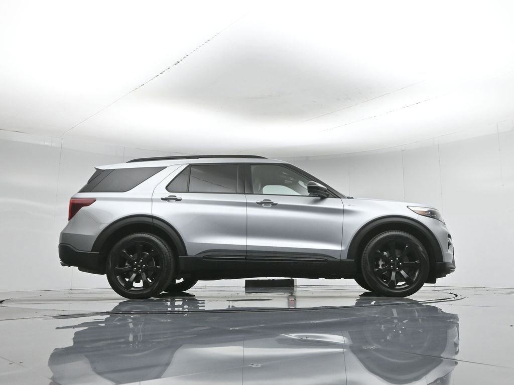 Certified 2023 Ford Explorer ST-Line w/ Class IV Trailer Tow Package RWD image 51