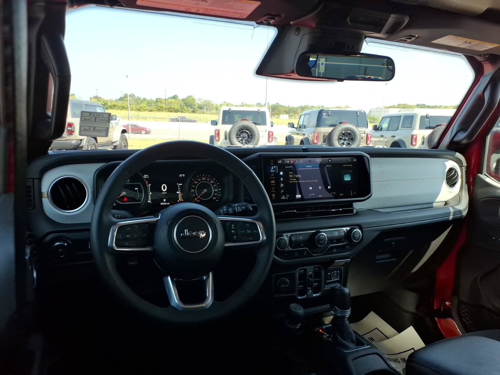 Used 2025 Jeep Wrangler Unlimited Sahara AWD/4WD image 14