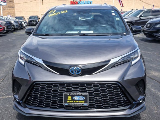 Used 2021 Toyota Sienna XSE w/ XSE Plus Package AWD/4WD image 5